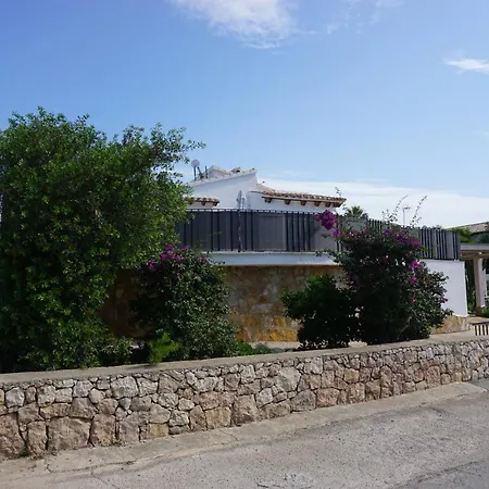 Holiday home Muriel House